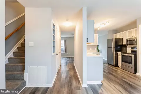 Entry Way - 531 Nanticoke Ct, Abingdon, MD 21009 photo 2 of 4