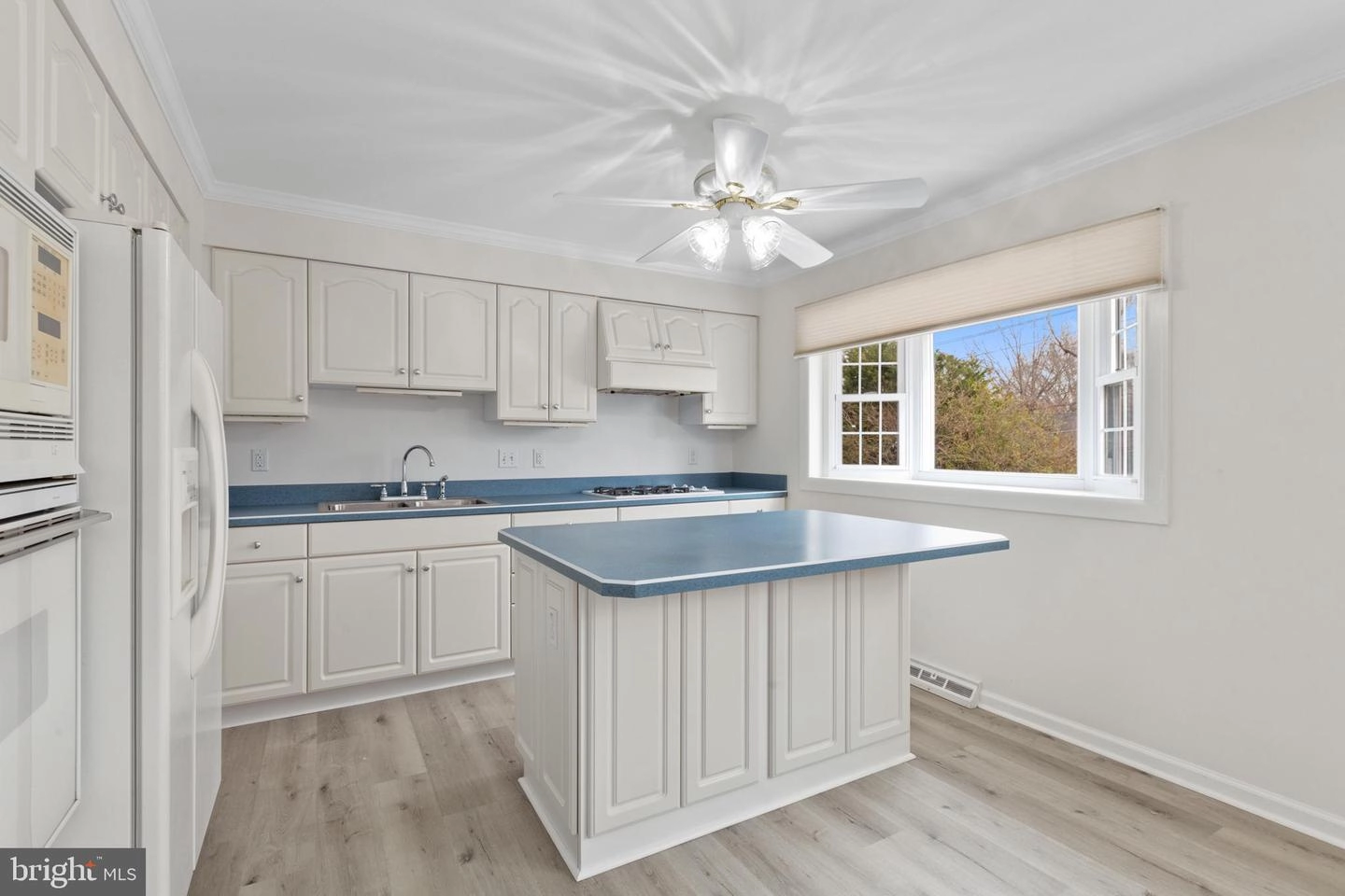 Kitchen - 213 Chell Rd, Joppa, MD 21085 photo 3 of 6
