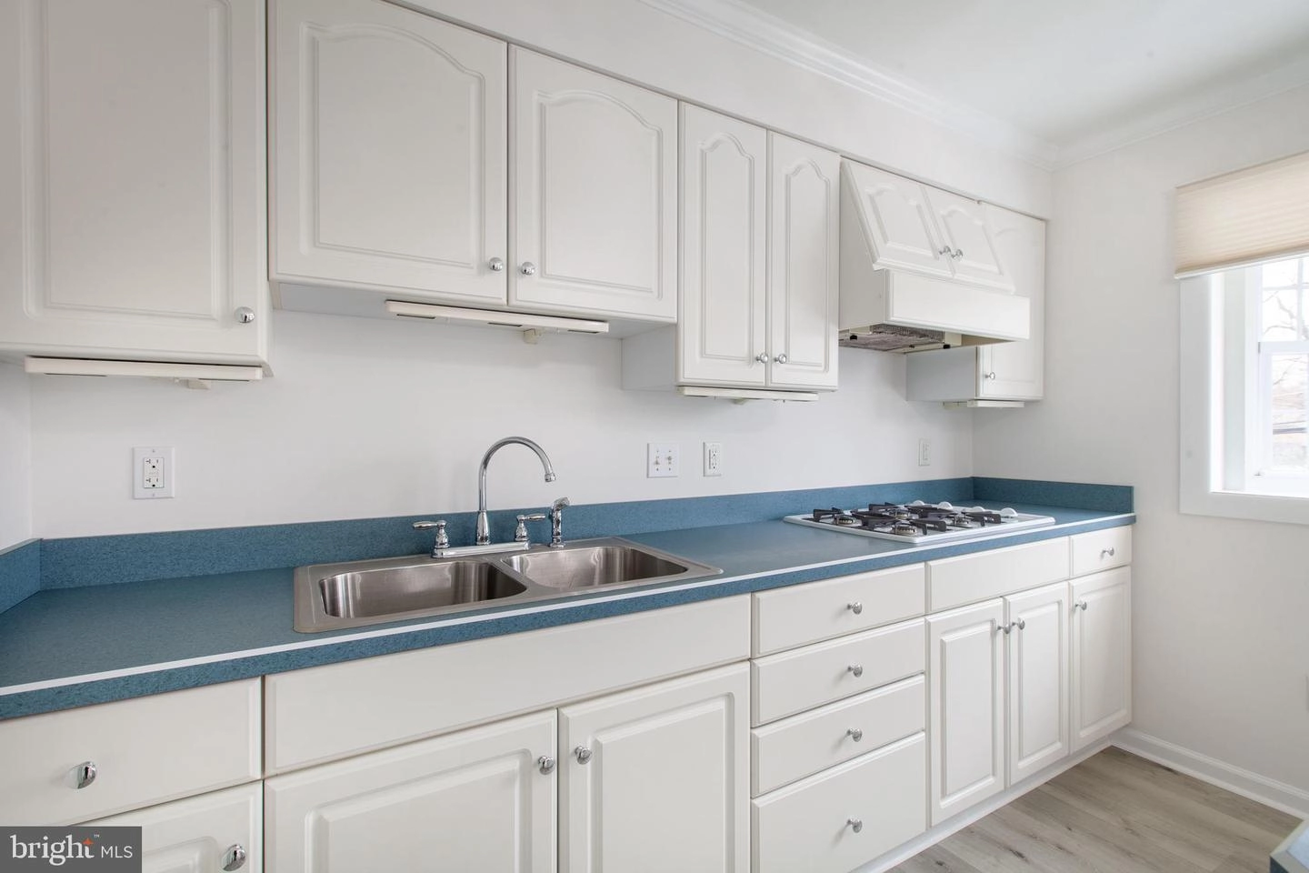 Kitchen - 213 Chell Rd, Joppa, MD 21085 photo 5 of 6