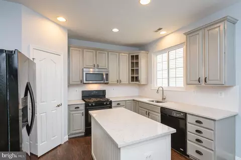 Kitchen - 648 Berwick Ct, Abingdon, MD 21009 photo 1 of 6