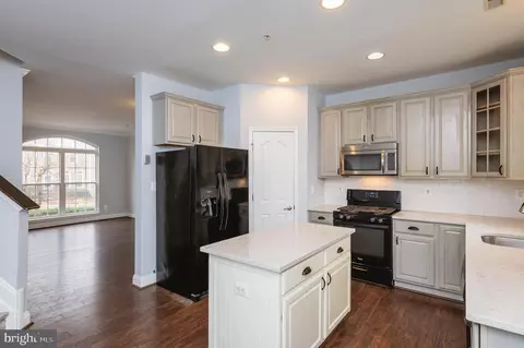 Kitchen - 648 Berwick Ct, Abingdon, MD 21009 photo 3 of 6