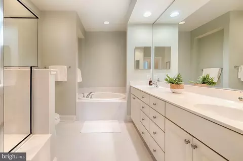 Bath - 345 Sullivan Dr, Abingdon, MD 21009 photo 1 of 4