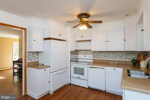 Kitchen - 2520 Greene Rd, Baldwin, MD 21013 photo 1 of 4
