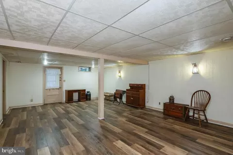 Living - 2520 Greene Rd, Baldwin, MD 21013 photo 4 of 7