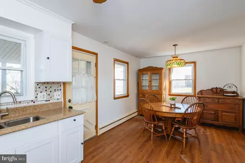 Dining - 2520 Greene Rd, Baldwin, MD 21013 photo 1 of 5