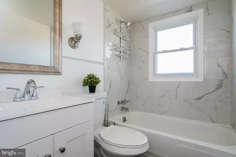 Bath - 2520 Greene Rd, Baldwin, MD 21013 photo 2 of 2