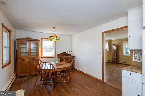 Dining - 2520 Greene Rd, Baldwin, MD 21013 photo 2 of 5