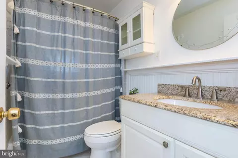 Bath - 2520 Greene Rd, Baldwin, MD 21013 photo 1 of 2
