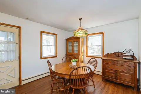 Dining - 2520 Greene Rd, Baldwin, MD 21013 photo 3 of 5