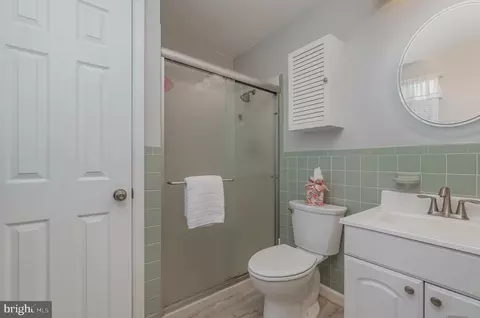 Bath - 707 Millwood Dr, Fallston, MD 21047 photo 2 of 2