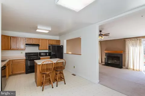 Kitchen - 488 Ashton Ln, Abingdon, MD 21009 photo 3 of 5