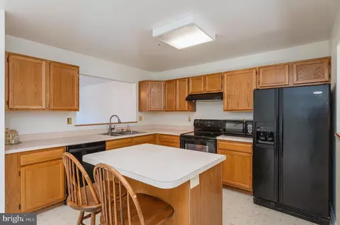 Kitchen - 488 Ashton Ln, Abingdon, MD 21009 photo 2 of 5