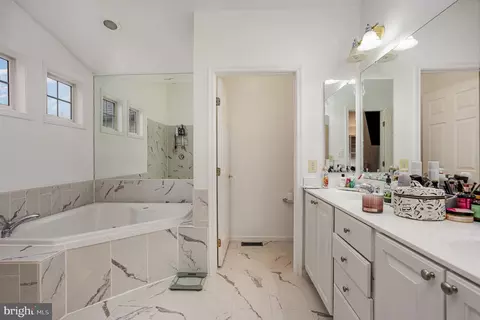 Bath - 308 Loganwood Ct, Joppa, MD 21085 photo 1 of 5