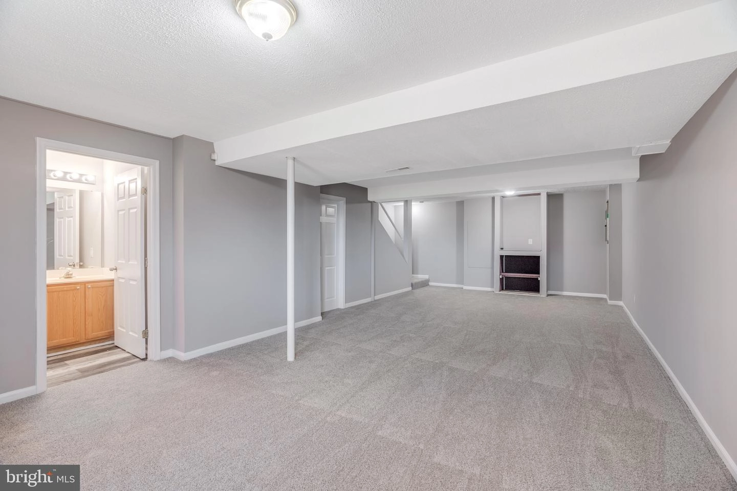 Living - 604 Winesap Ct, Joppa, MD 21085 photo 3 of 3