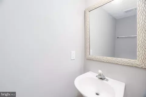 Bath - 604 Winesap Ct, Joppa, MD 21085 photo 2 of 4