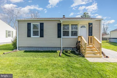 12 Swan St, Aberdeen, MD 21001