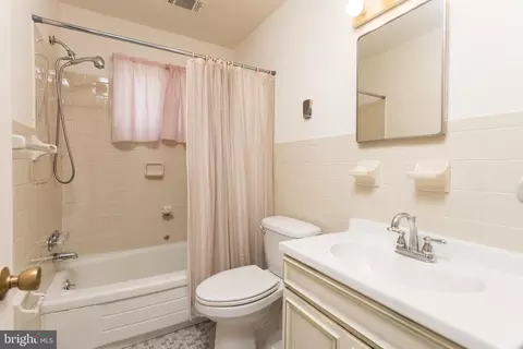 Bath - 1034 Erwin Dr, Joppa, MD 21085 photo 1 of 2