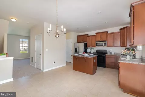 Kitchen - 166 Joppa Farm Rd, Joppa, MD 21085 photo 4 of 5