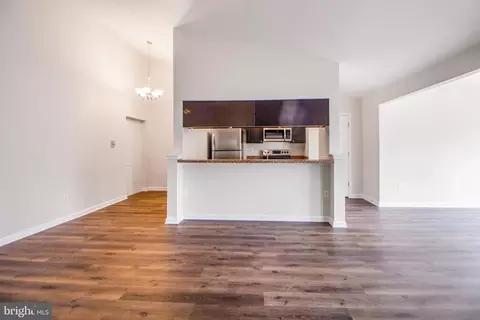 Living - 901 L Woodbridge Ct #901 L, Edgewood, MD 21040 photo 4 of 4