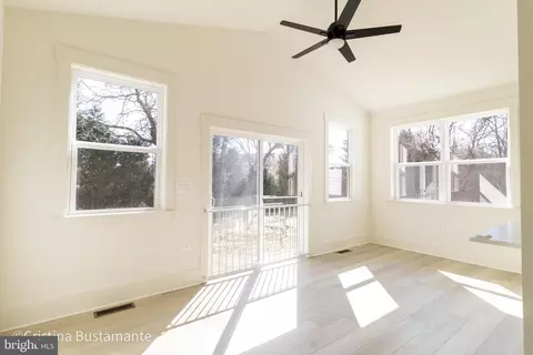 Living - 2101 Parsonage Ln, Fallston, MD 21047 photo 1 of 16