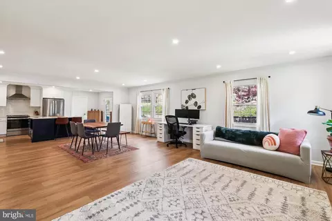 Living - 421 Haverhill Rd, Joppa, MD 21085 photo 2 of 3