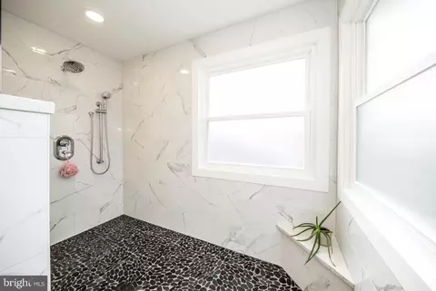 Bath - 2319 Queensbury Dr, Fallston, MD 21047 photo 3 of 6