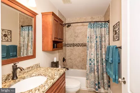 Bath - 2319 Queensbury Dr, Fallston, MD 21047 photo 5 of 6