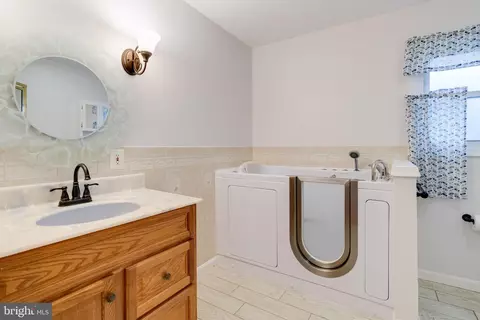 Bath - 2000 Cherry Rd, Edgewood, MD 21040 photo 1 of 3