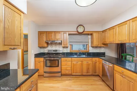 Kitchen - 4110 E Baker Ave, Abingdon, MD 21009 photo 2 of 4