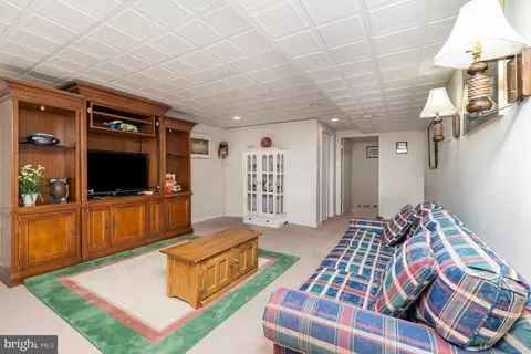 Living - 4110 E Baker Ave, Abingdon, MD 21009 photo 10 of 12