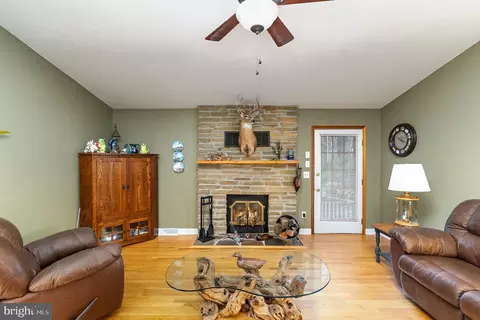 Living - 4110 E Baker Ave, Abingdon, MD 21009 photo 7 of 12