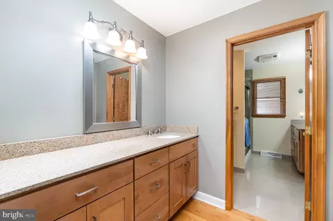 Bath - 4110 E Baker Ave, Abingdon, MD 21009 photo 1 of 4