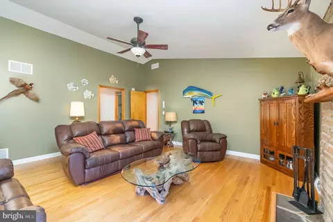 Living - 4110 E Baker Ave, Abingdon, MD 21009 photo 6 of 12