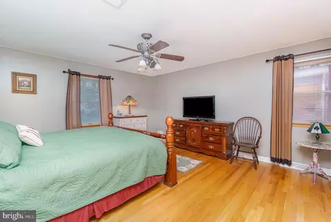 Bedroom - 4110 E Baker Ave, Abingdon, MD 21009 photo 2 of 6