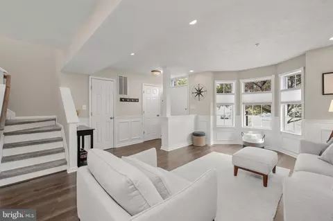Living - 3939 Bush Ct, Abingdon, MD 21009 photo 4 of 4