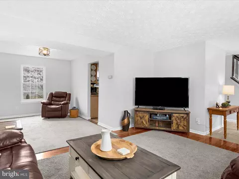 Living - 2807 Merrick Way, Abingdon, MD 21009 photo 4 of 7
