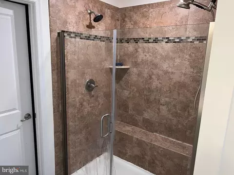 Bath - 528 Potomac Rd, Joppa, MD 21085 photo 2 of 6