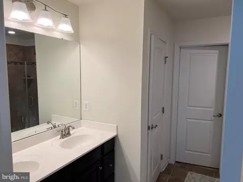 Bath - 528 Potomac Rd, Joppa, MD 21085 photo 3 of 6