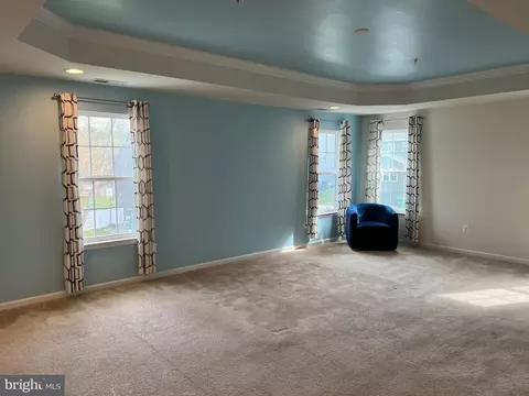 Living - 528 Potomac Rd, Joppa, MD 21085 photo 3 of 7