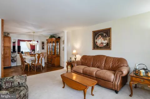 Living - 2117 Brookhaven Ct, Fallston, MD 21047 photo 4 of 9