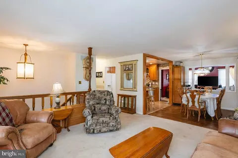 Living - 2117 Brookhaven Ct, Fallston, MD 21047 photo 3 of 9