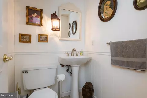 Bath - 2117 Brookhaven Ct, Fallston, MD 21047 photo 5 of 5