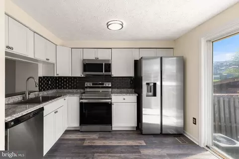 Kitchen - 1237 Valley Leaf Ct, Edgewood, MD 21040 photo 2 of 2