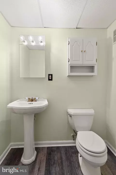 Bath - 1237 Valley Leaf Ct, Edgewood, MD 21040 photo 3 of 3