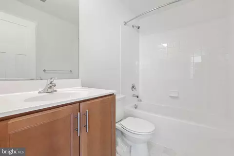 Bath - 2517 Easy St, Fallston, MD 21047 photo 7 of 7