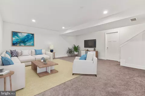 Living - 2517 Easy St, Fallston, MD 21047 photo 3 of 3