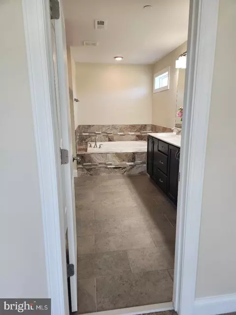 Bath - 208 Beechwood Ave, Joppa, MD 21085 photo 5 of 7