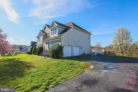 Exterior - 1413 Hidden Valley Ct, Fallston, MD 21047 photo 9 of 23
