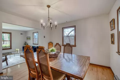 Dining - 2121 Buell Dr, Fallston, MD 21047 photo 4 of 5
