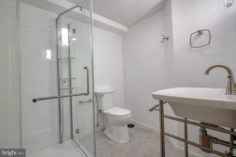 Bath - 2121 Buell Dr, Fallston, MD 21047 photo 11 of 13